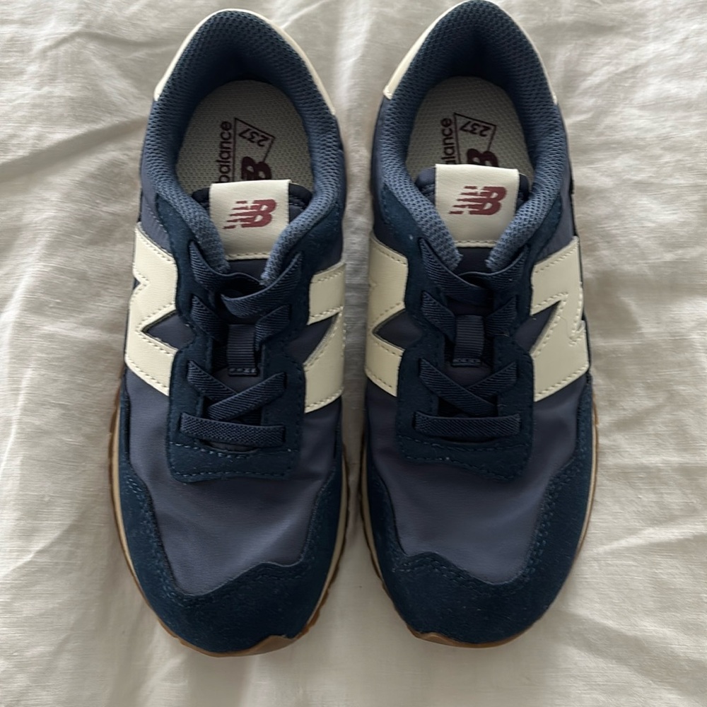 New Balance Classic Navy Kids Sneakers